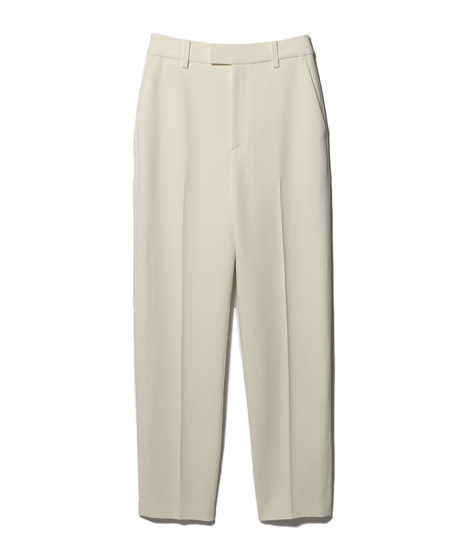 テーパードパンツ