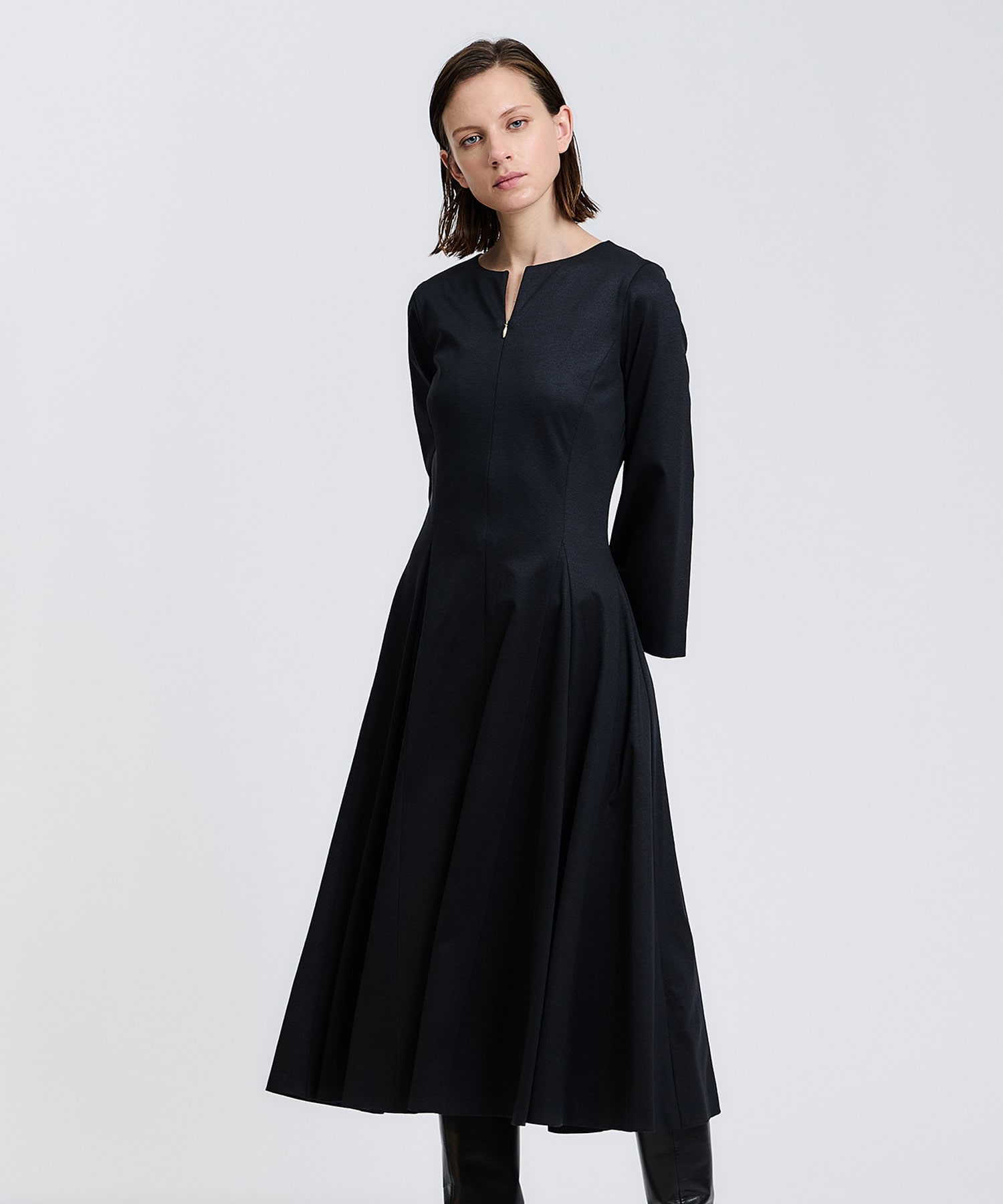 Col Pierrot For Estnation スリットネックジャージーワンピース Estnation Online Store エストネーション 公式通販 Col Pierrot For Estnation スリットネックジャージーワンピース Estnation Online Store エストネーション 公式通販