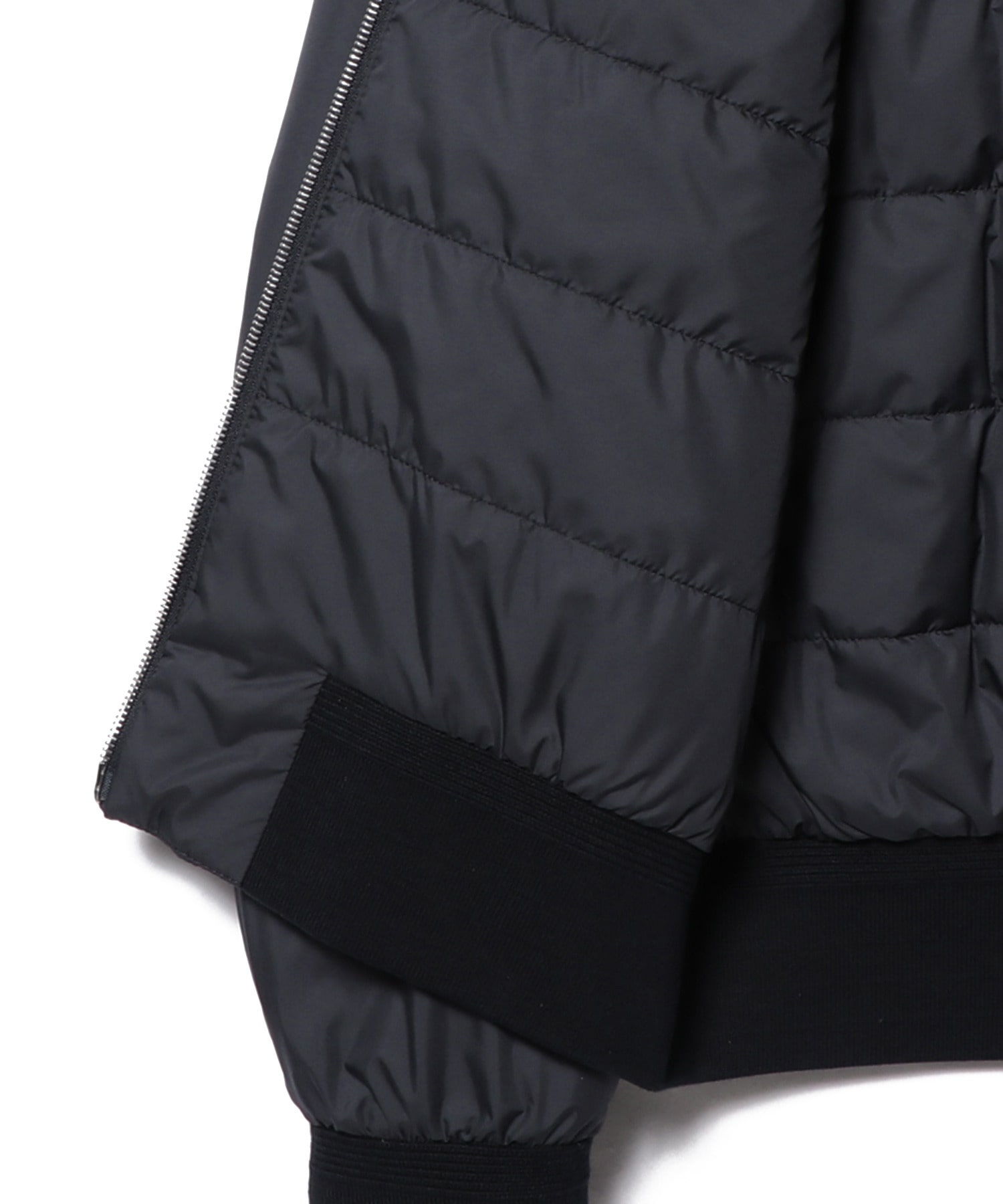 MONCLER / ”LARAMON JACKET”ライトダウンジャケット 
