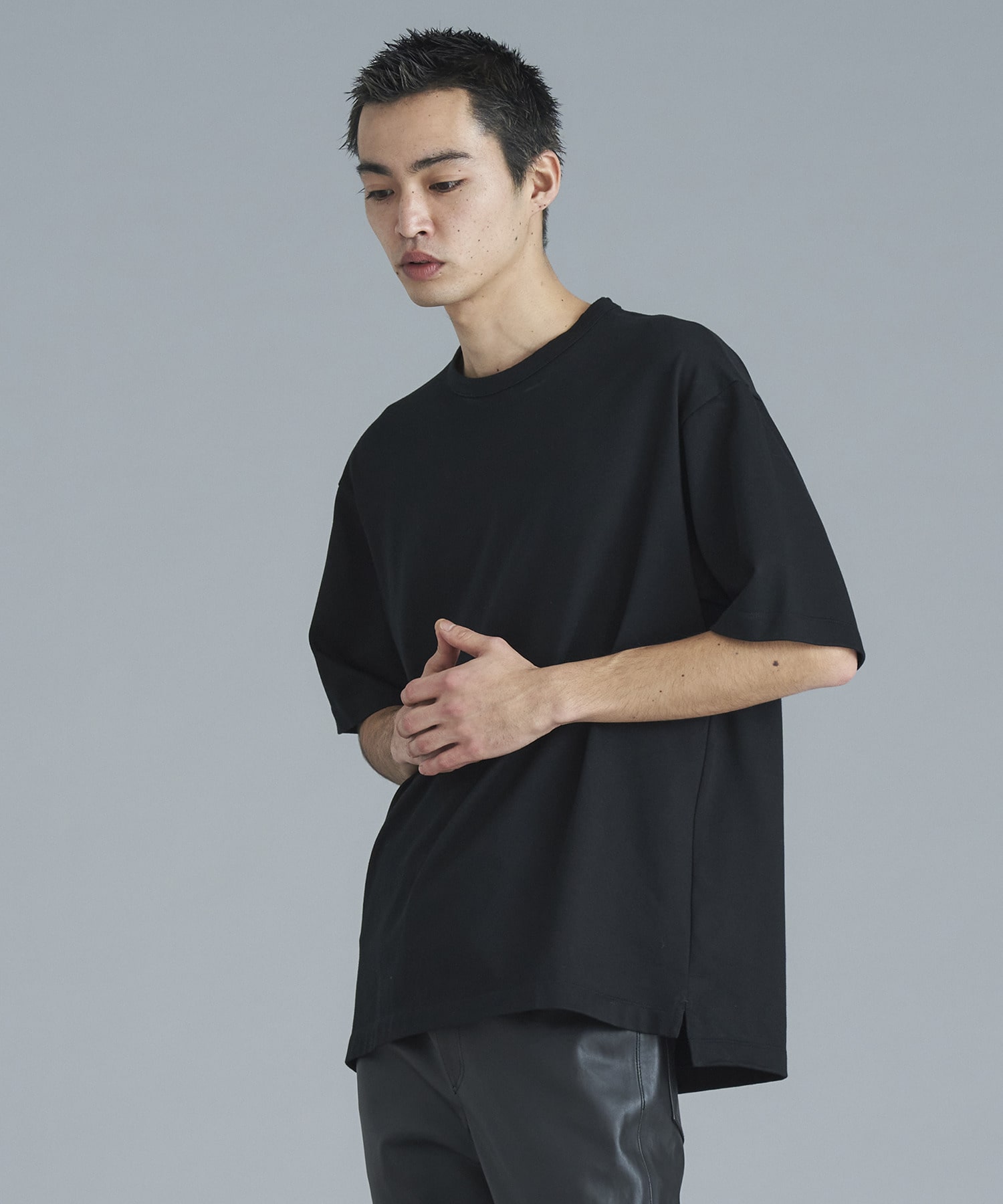 新品《 BALENCIAGA × ADIDAS 》オーバーサイズ Tシャツ 1