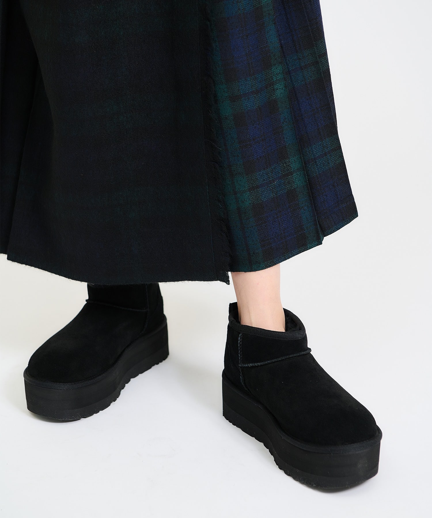 W CLASSIC ULTRA MINI PLATFORM ムートンブーツ