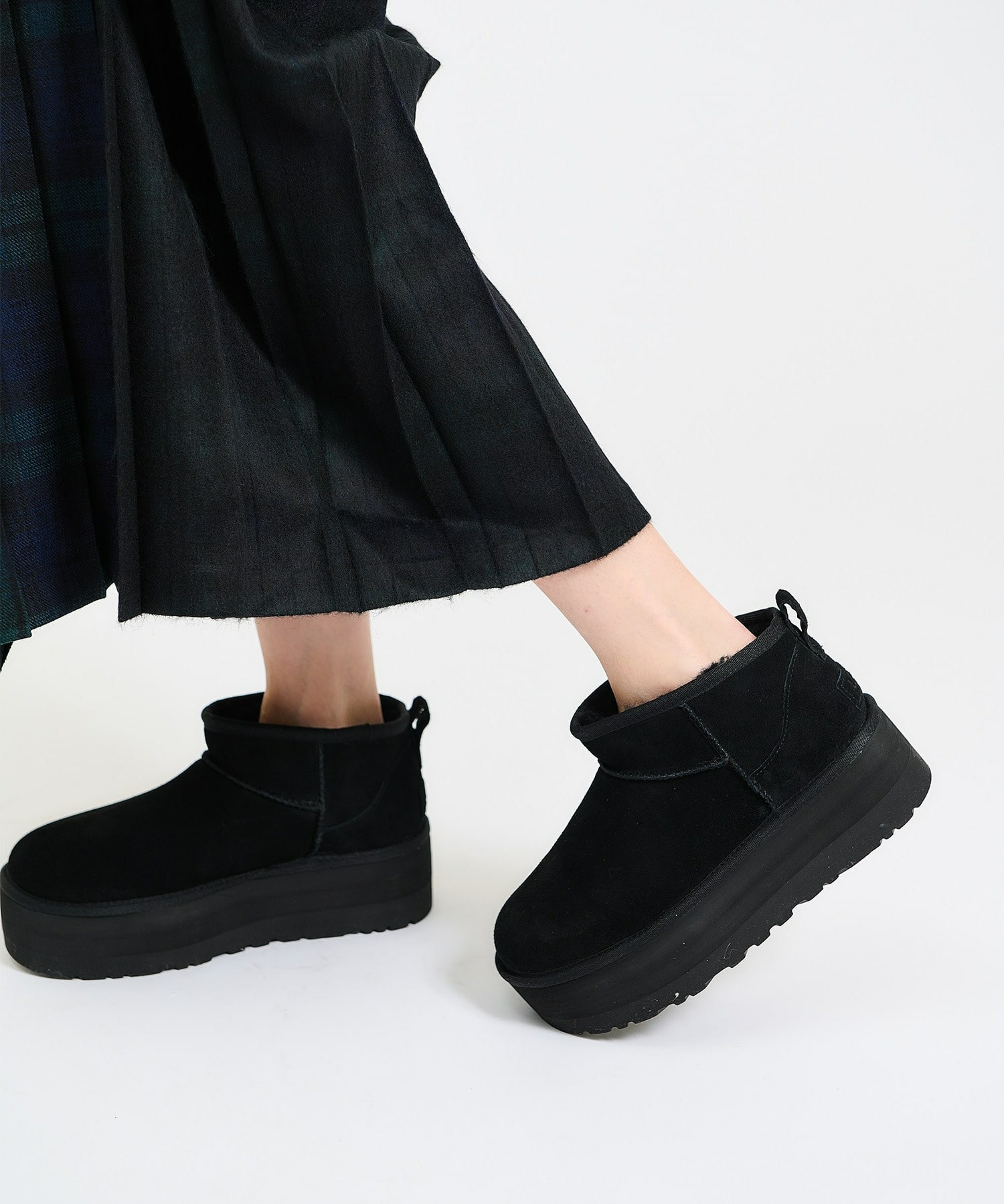 UGG® / W CLASSIC ULTRA MINI PLATFORM ムートンブーツ｜ESTNATION 