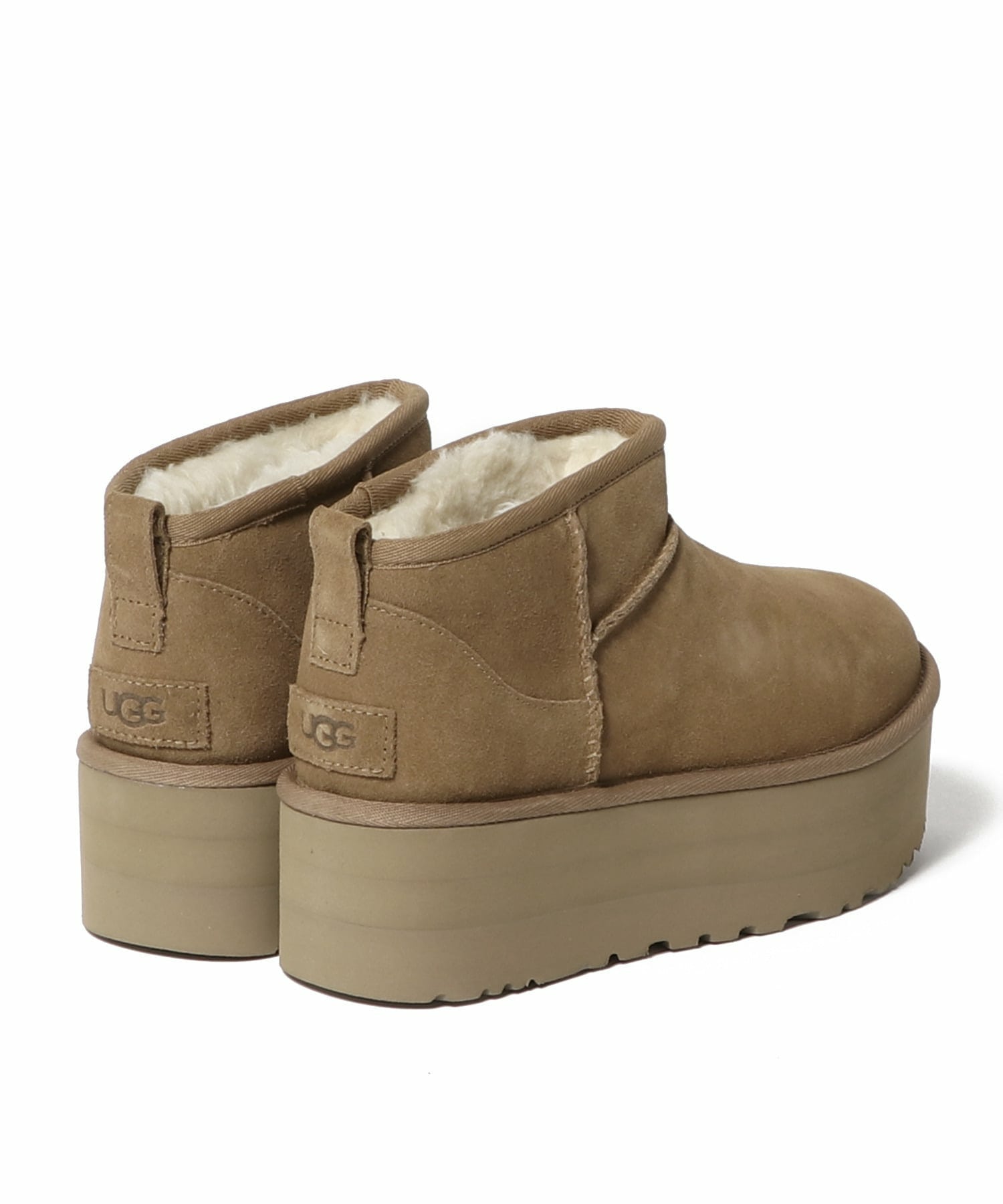 UGG ムートンブーツ ベージュ プラットフォーム UGG® / W CLASSIC