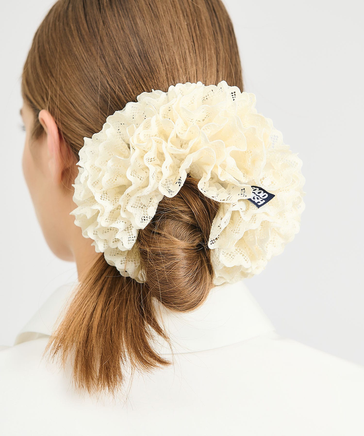 WEDDING ON A WEDNESDAY シュシュ