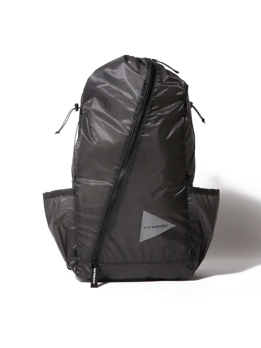 【送料込】and wander ブラックリュック 送料込】and wander ブラックリュック and wander（アンドワンダー）の