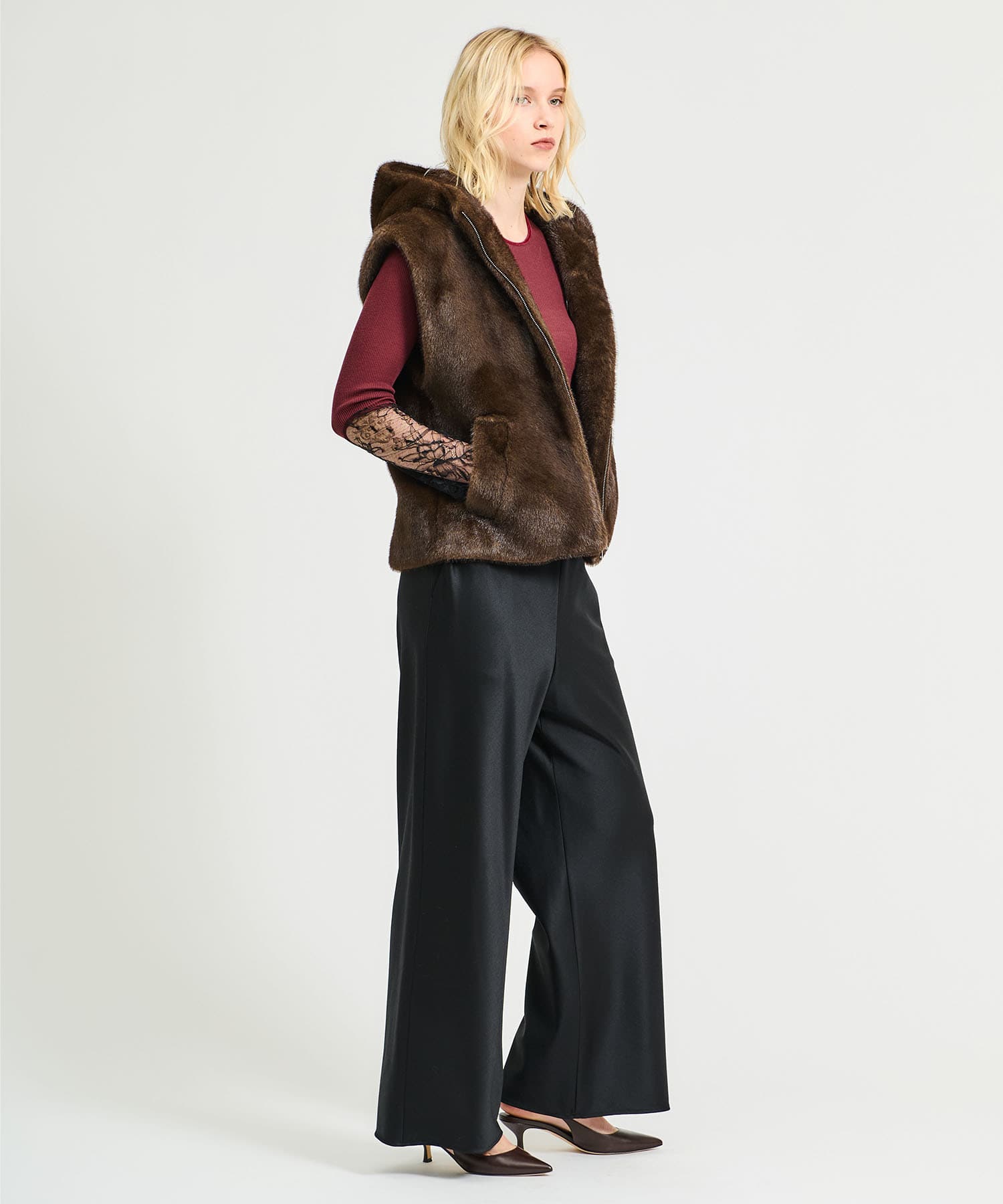 Rene フード付きベスト Rene フード付きベスト UNISEX) ナイロンフード付きベスト