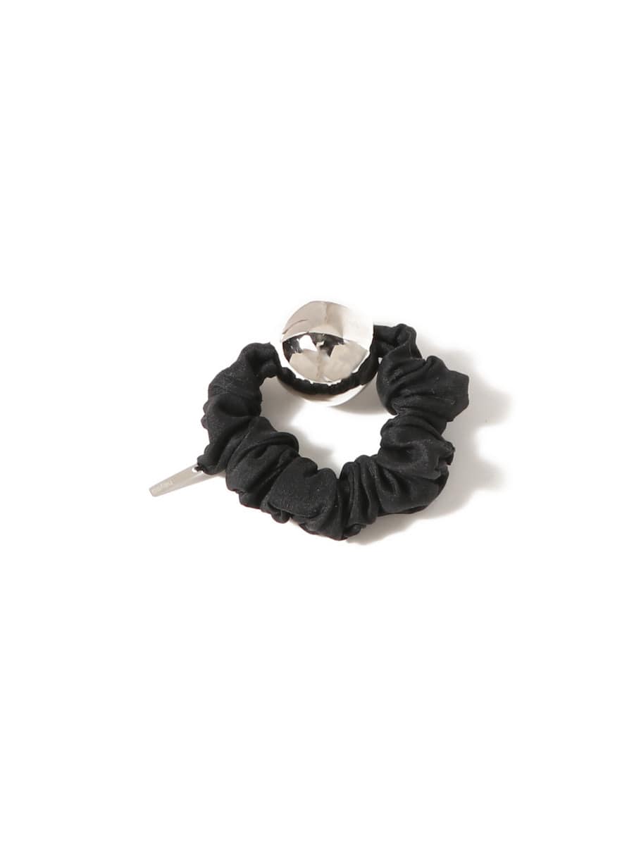 heyep シュシュ　オンライン完売　美品です heyep / ミディアムメタルボール シルク シュシュ｜ESTNATION
