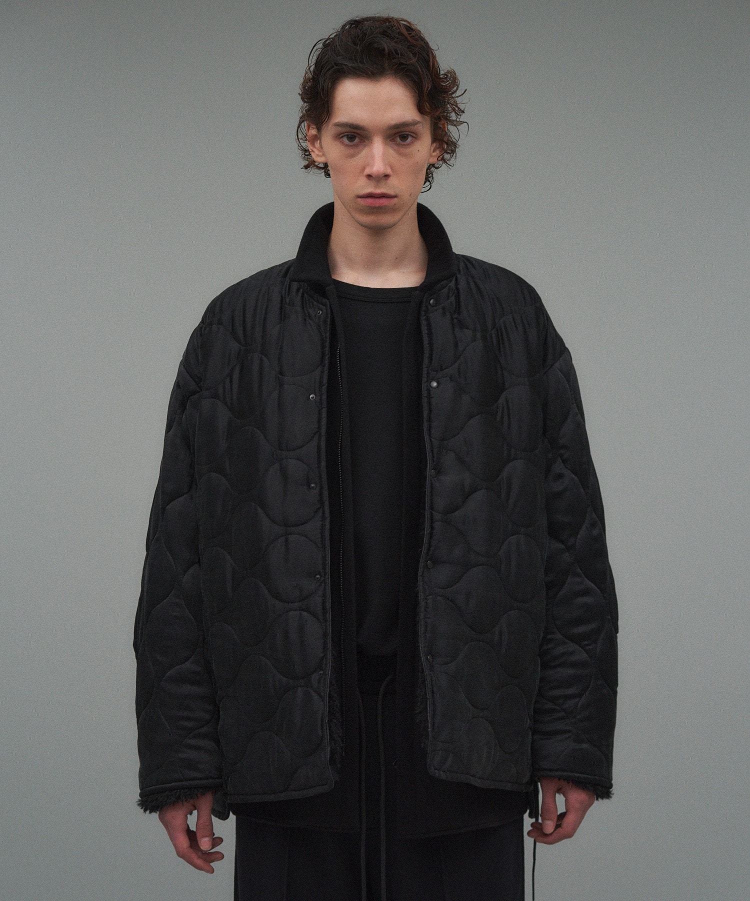 ノーカラー キルティングブルゾン