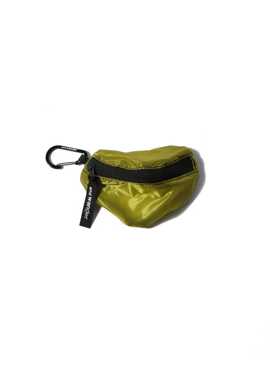 シルミニポーチ