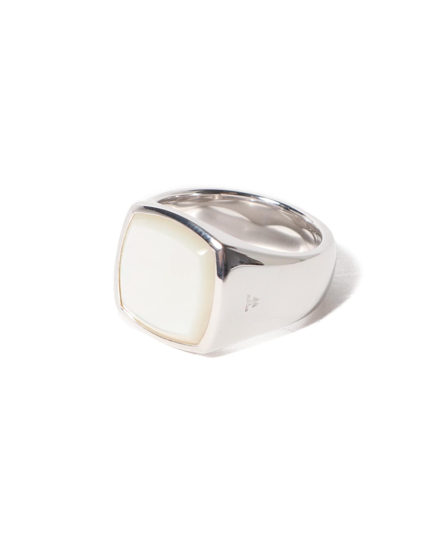 CUSHION WHITE MOTHER OF PEARL リング