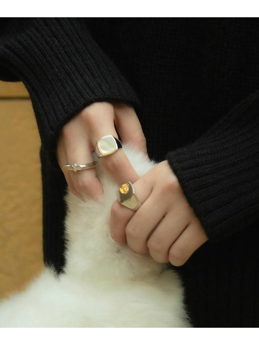 TOM WOOD / CUSHION WHITE MOTHER OF PEARL リング｜ESTNATION ONLINE
