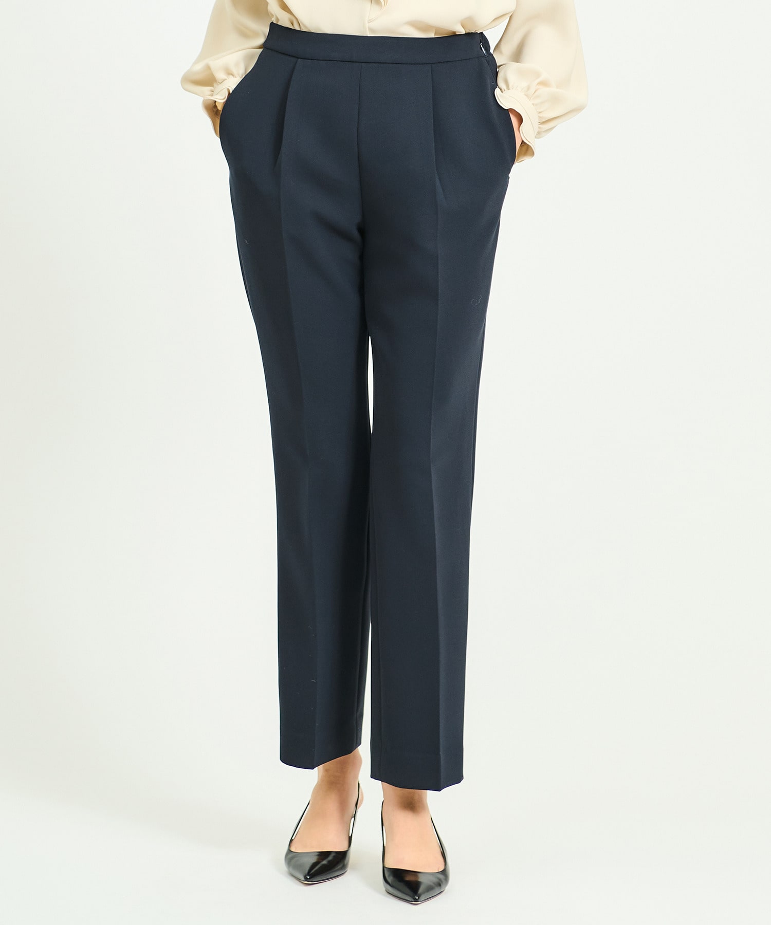 ダブルクロステーパードパンツ