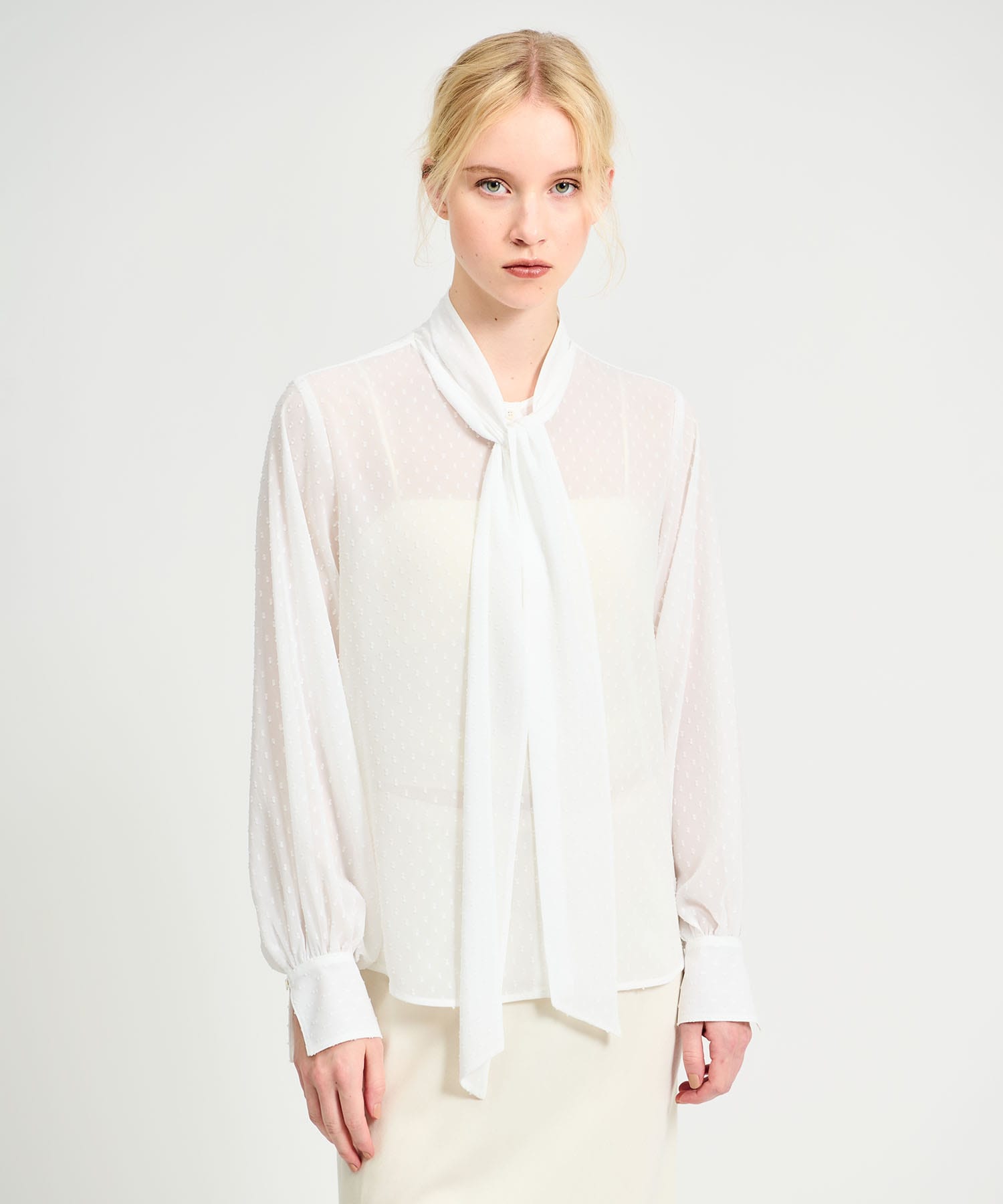 ドットボウタイブラウス《EXCLUSIVE》