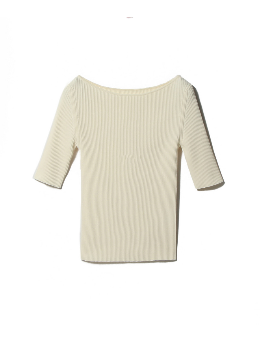 ボートネックリブニット