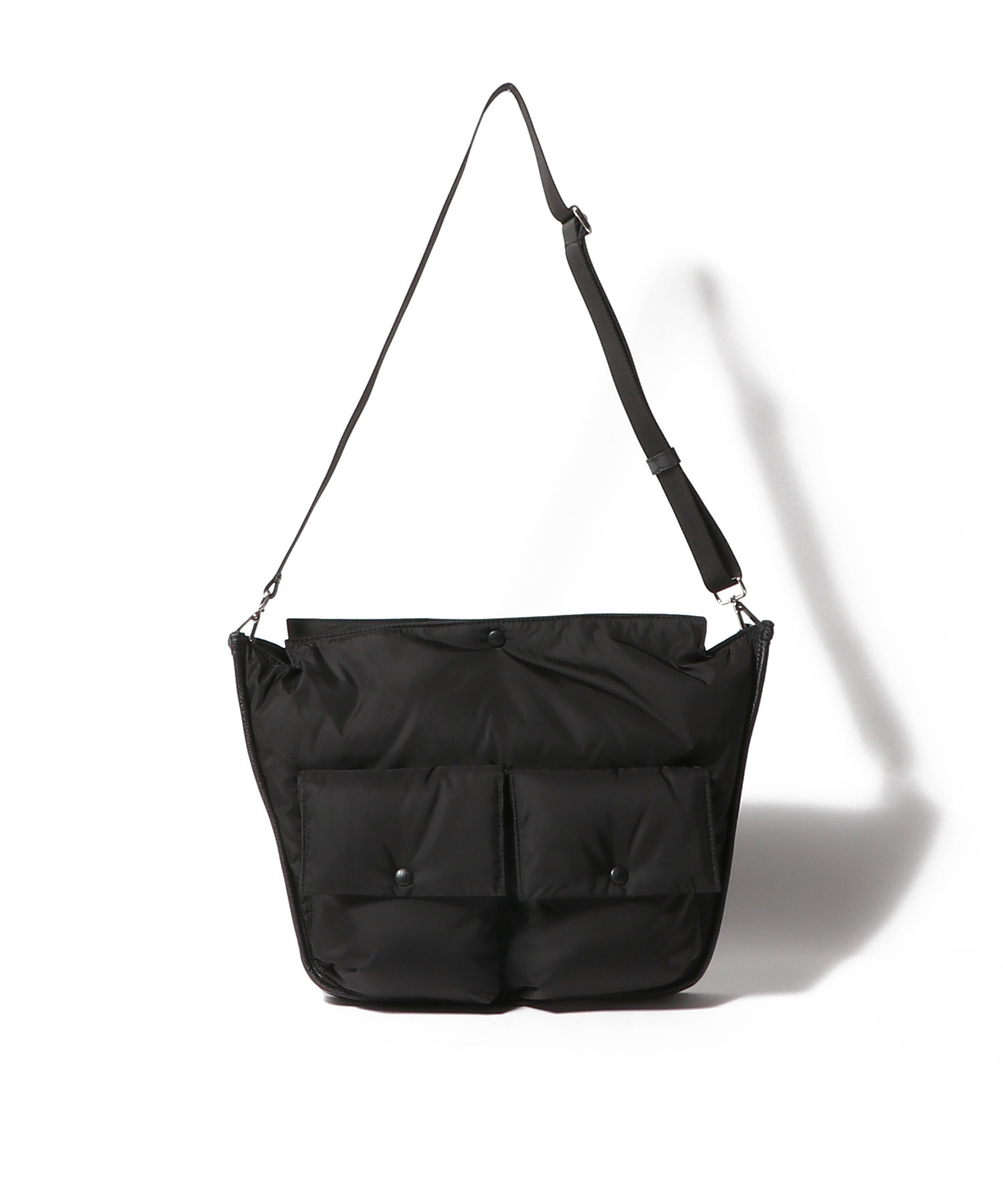 ナイロンショルダーバッグ《ESTNATION EXCLUSIVE》