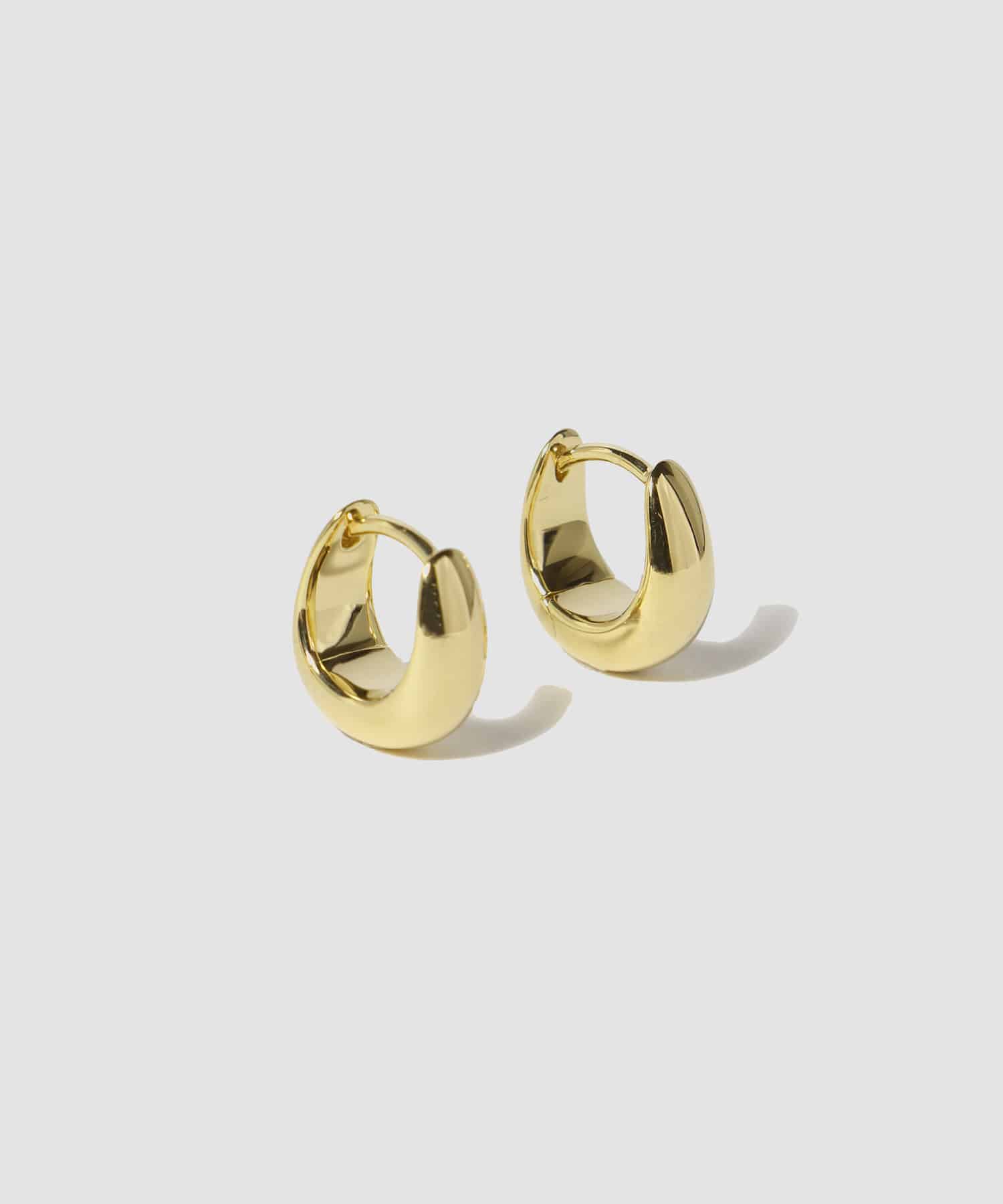 【美品】TOM WOOD Ice Huggies Gold ピアス TOM WOOD / ICE HUGGIES GOLD ピアス｜ESTNATION ONLINE STORE
