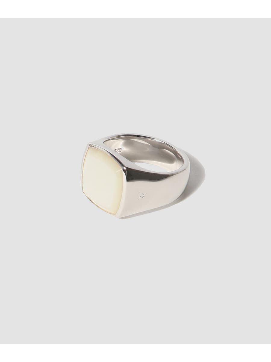 CUSHION WHITE MOTHER OF PEARL リング