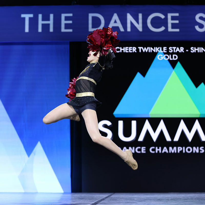 ESTNATION × Cheer Dance Team SHINING STAR☆GOLD ～「やる気」と「努力」で勝ち取った世界への切符～